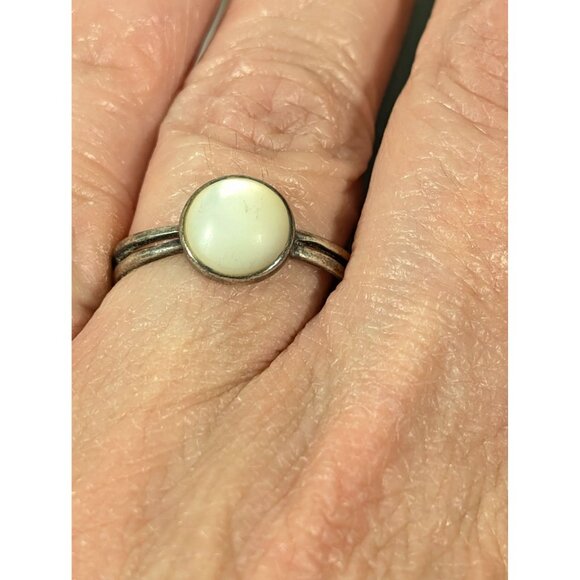 Sterling Silver 925 MOP Round Solitaire Ring Size 6.5 Boho Western - Picture 8 of 8